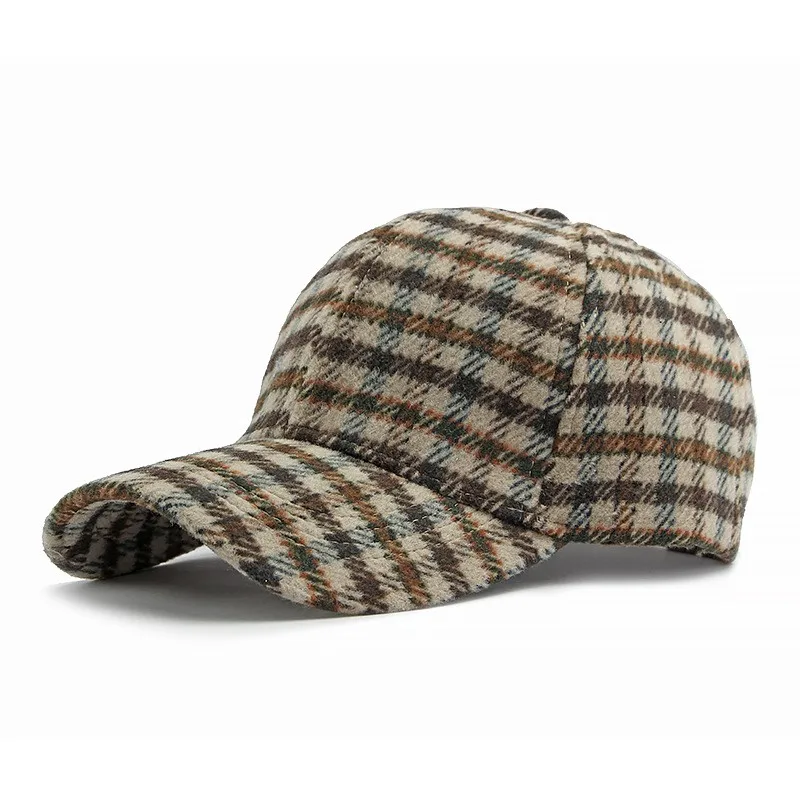 Autumn and Winter Versatile Warm Plaid Baseball Cap Outdoor Sunscreen Sun-shading Duck Tongue Cap Fashion Rebound Cap