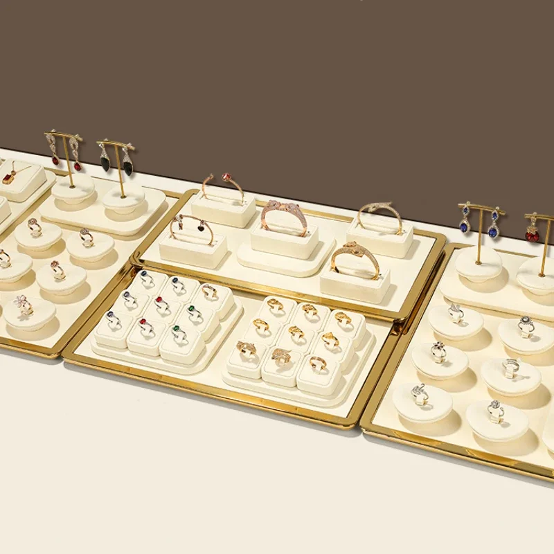 

High end jewelry counter display props, necklaces, rings, bracelets, jewelry display racks, jade jewelry display racks