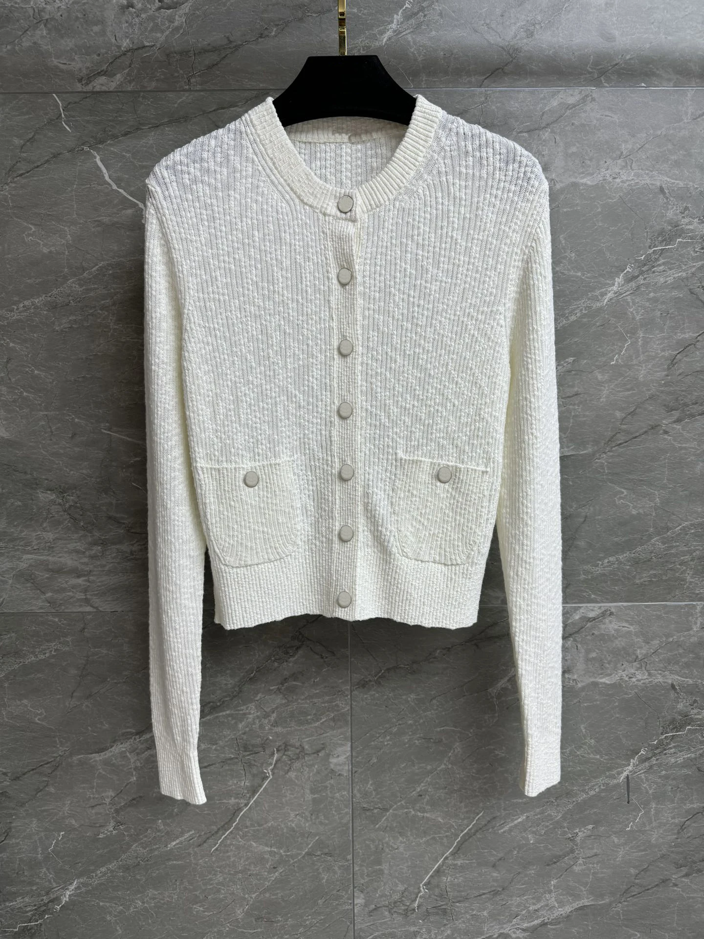 

Knit cardigan - round neck, button-front, slim-fit, cloud-soft, pairs with everything. 2025 summer women's new hot