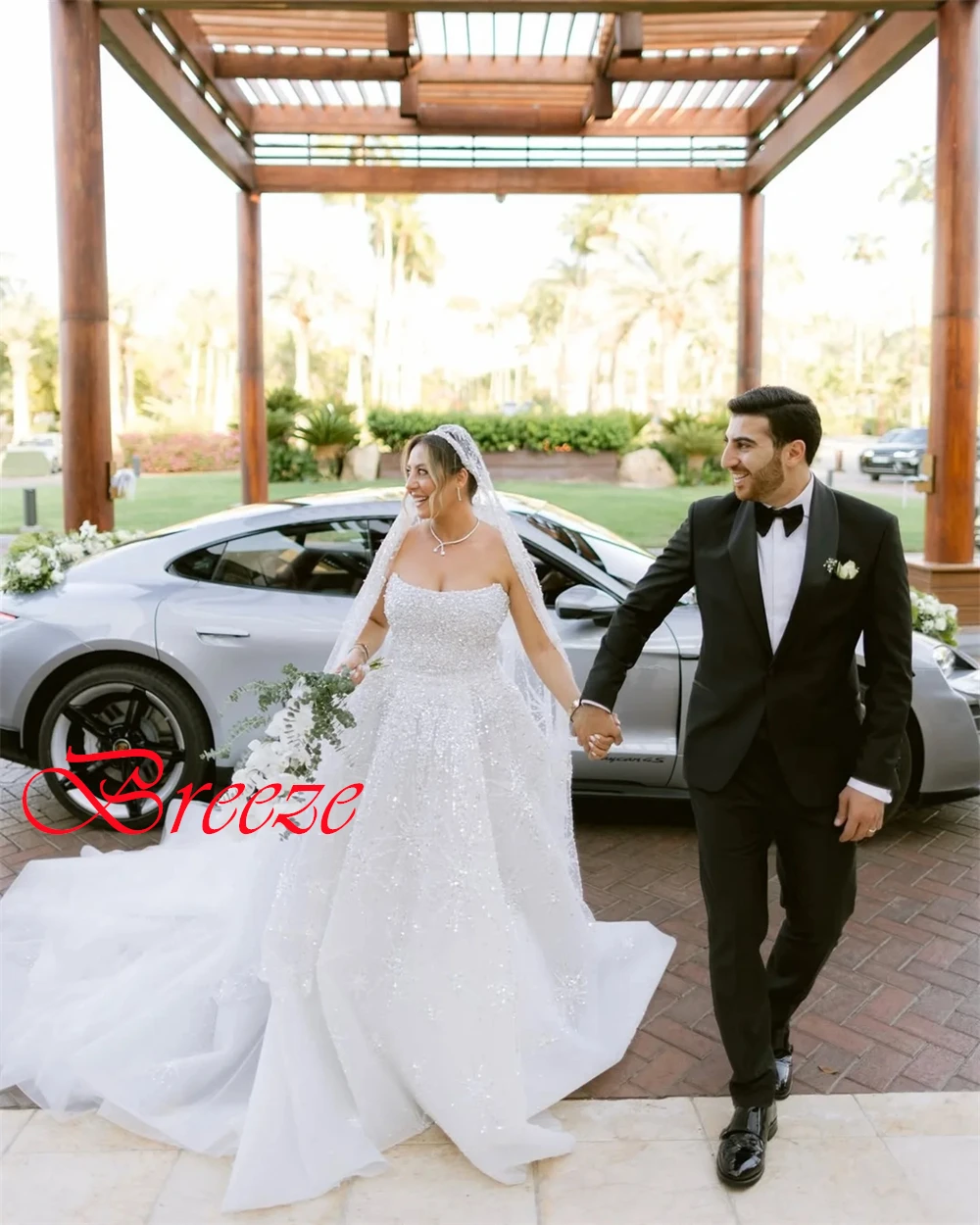Vestido de novia de Organza blanco elegante personalizado, vestidos de novia de cristal sin tirantes de alta calidad, vestido de cola con cremallera en la espalda
