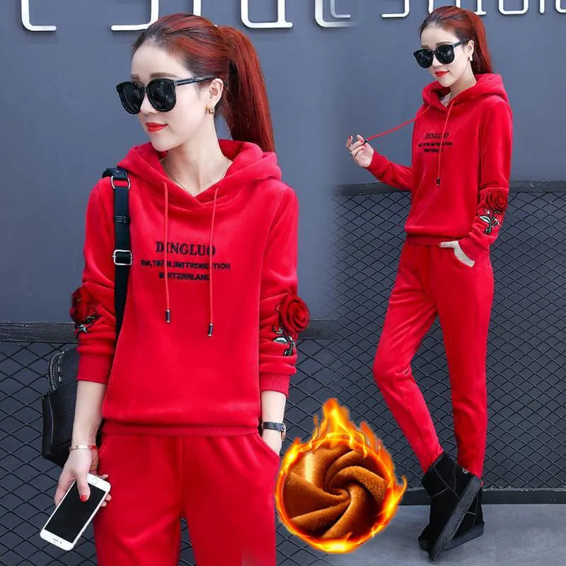 New Women\'s Two-piece Set with Plush Thickened Letters Rose Embroidery Gold Velvet Casual Sports Suit