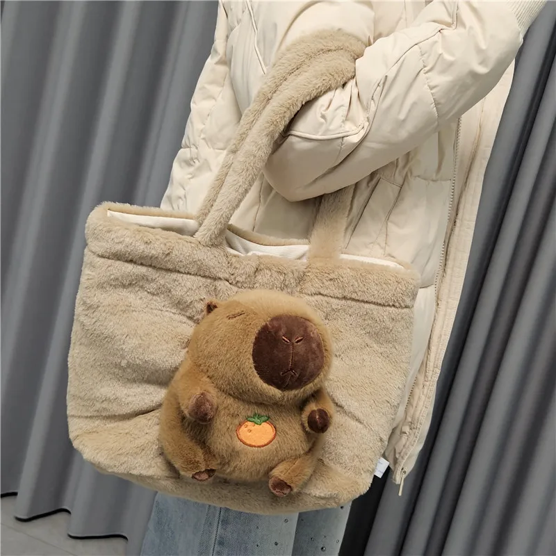 ขนาดใหญ่ความจุ Capybara Plush กระเป๋าถือการ์ตูน Capibara Fluffy ตุ๊กตา Tote กระเป๋ากระเป๋า Commuter Individuality ของขวัญวันเกิดตกแต่งห้อง
