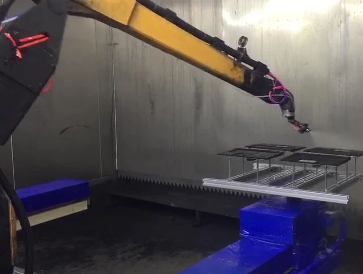 آلة رش أوتوماتيكية لطلاء المعادن معدات فعالة ودقيقة