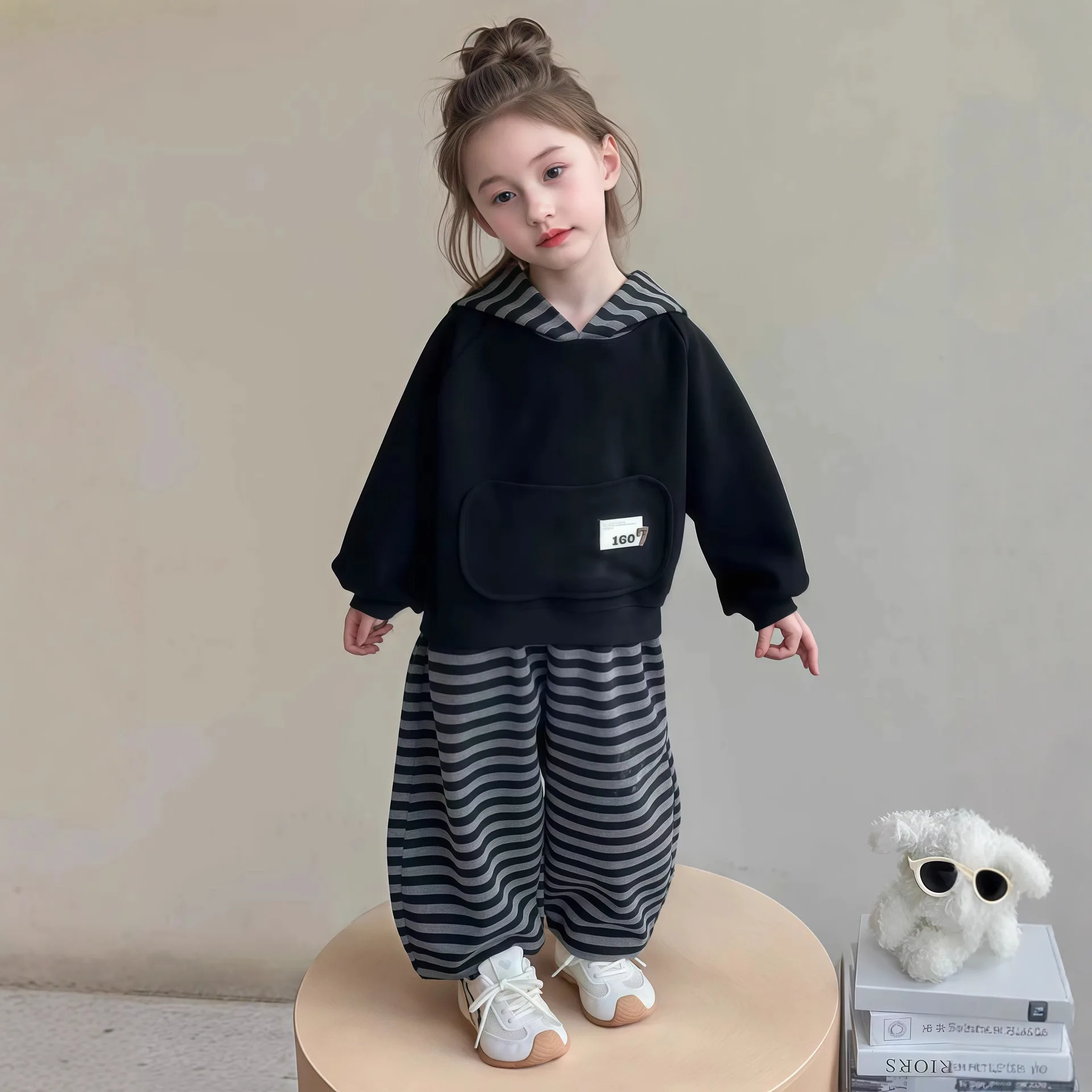 Children's Clothing for Boys and Girls In Autumn 2025, New Korean Style Stylish Hooded Handsome and Rugged Set, Two-Piece Set