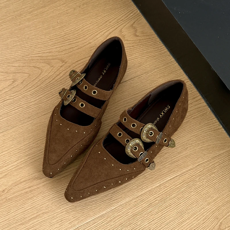 Retro Rivet Pointed Toe Shallow Mouth Heightened Single Shoes 2025 New Flat French Evening Breeze Mary Jane Shoes