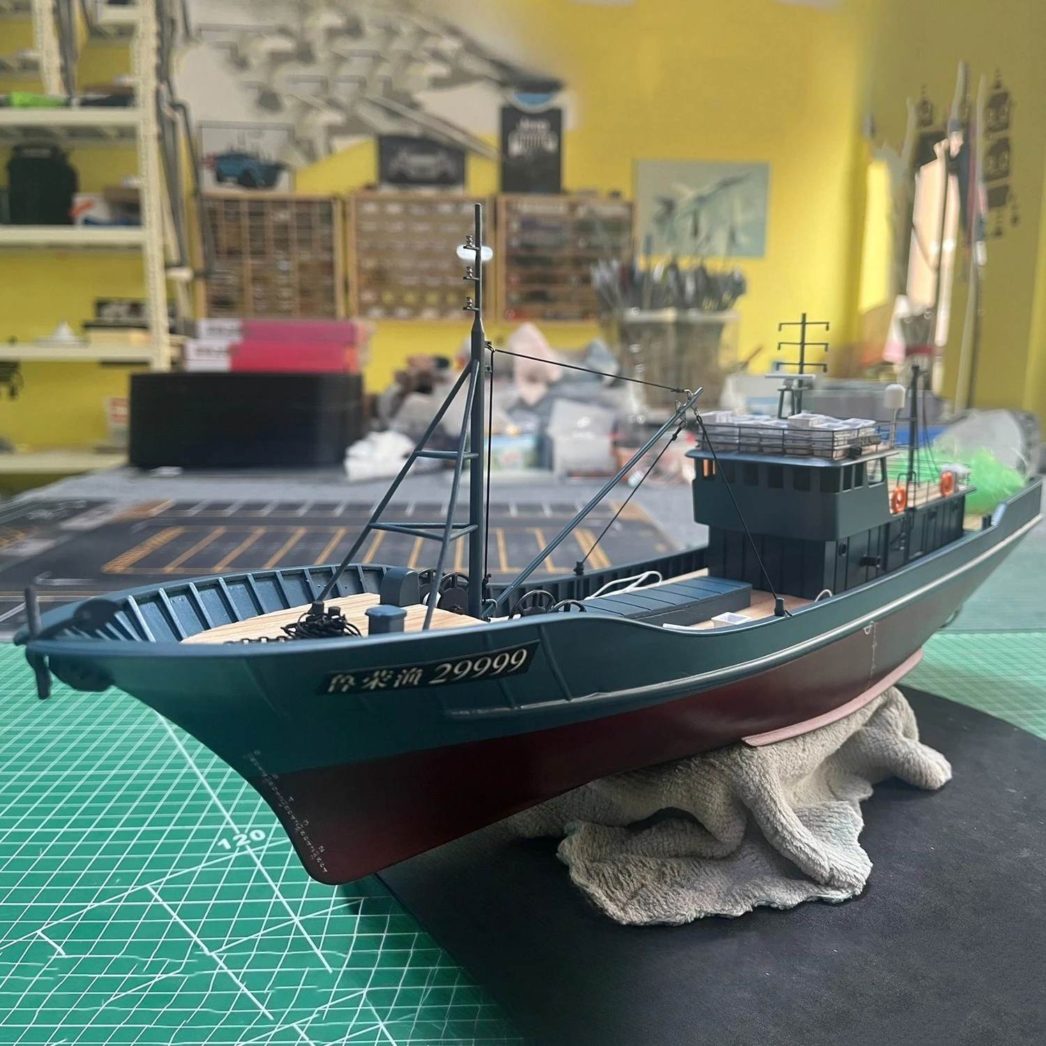 

50cm Lu Rongyu 480 Horsepower Fishing Boat Model Resin Material Carefully Crafted Ships Static Model RTR Ship Toy Gift Ornaments