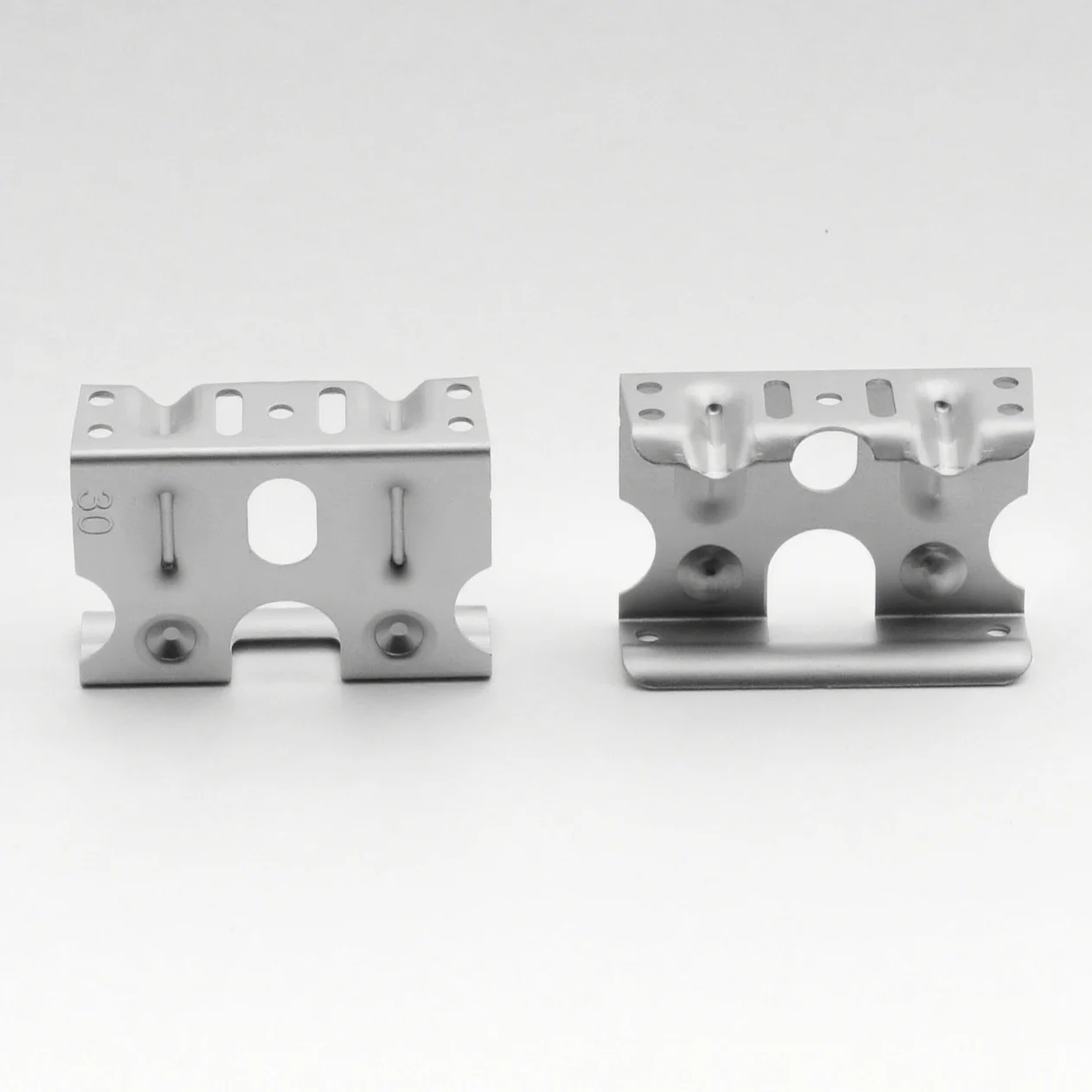 

100 Pieces Solar Panel Mud Removal Clamp Aluminum Alloy For Solar Panel Frames With Thicknesses Of 30mm, 35mm, And 40mm