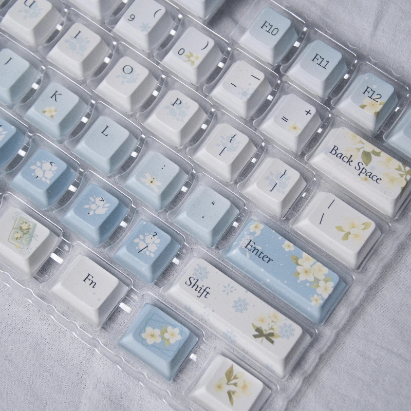 

Jasmine First Snow Theme Keycaps Set PBT Cherry Profile Custom Original Handmade Keycaps for Mechanical Keyboard Accessories