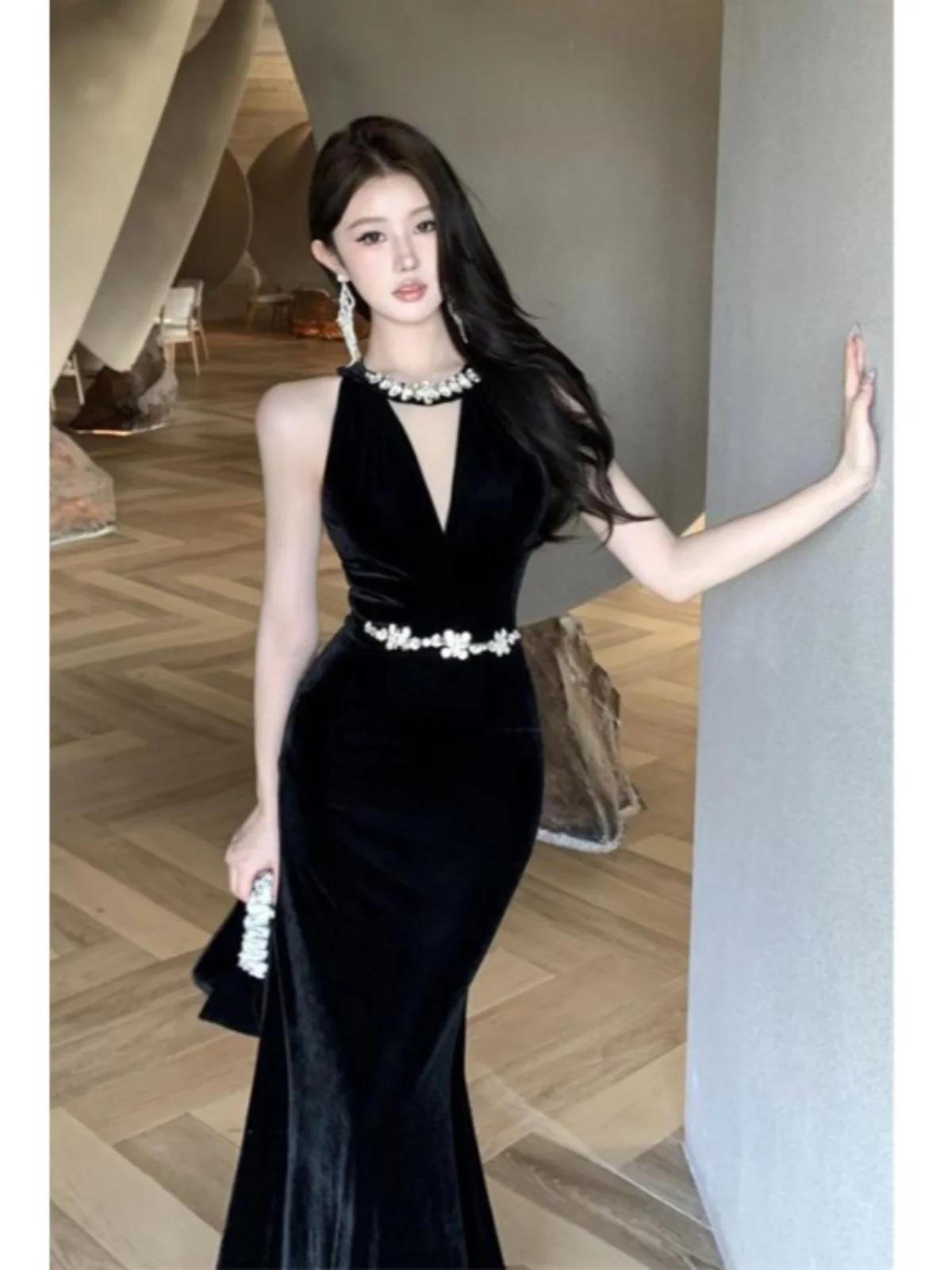 

Heavy Embellied Velvet Long Svel Women's Dr Handmade Diamond Embroidery A-Line Silhouette Floor-Length Gown
