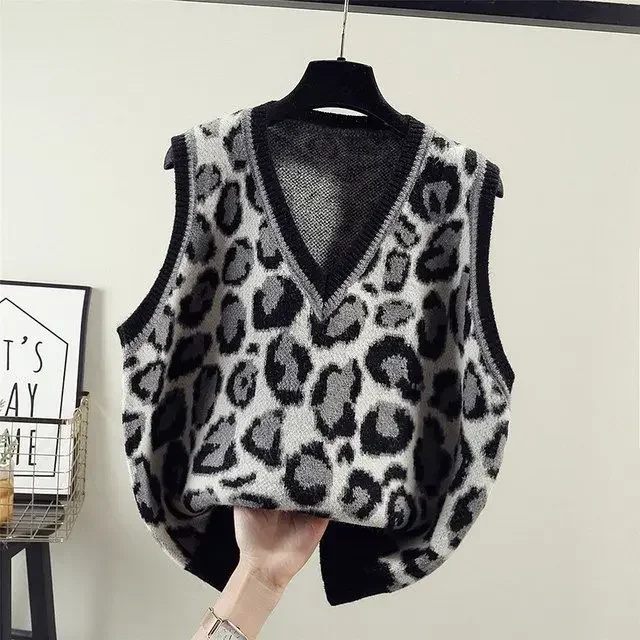 2024 Vest Women's Outer Inner Match Sleeveless Loose Autumn and Winter Sweater V-neck Leopard Print Jacquard Sweater Coat
