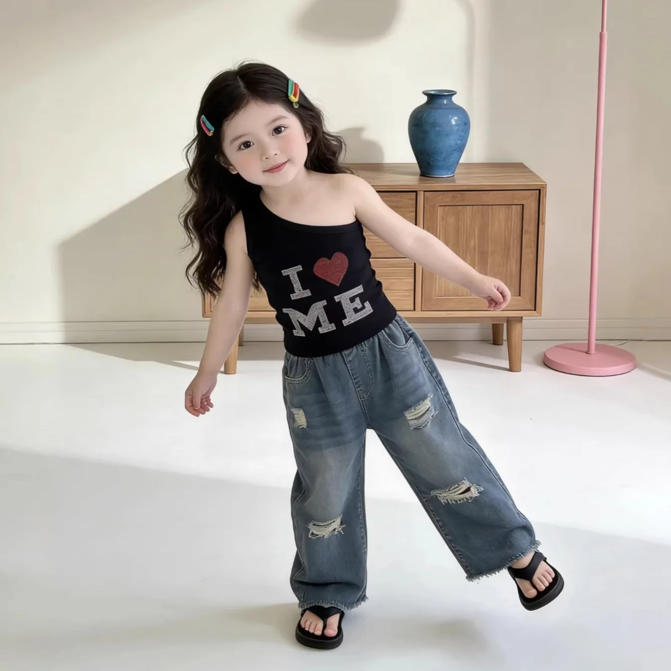 Girls Summer 26 New Childrens Personalized Tank Top Sleeveless Slant Shoulder T Shirt Summer Fashion Jeans