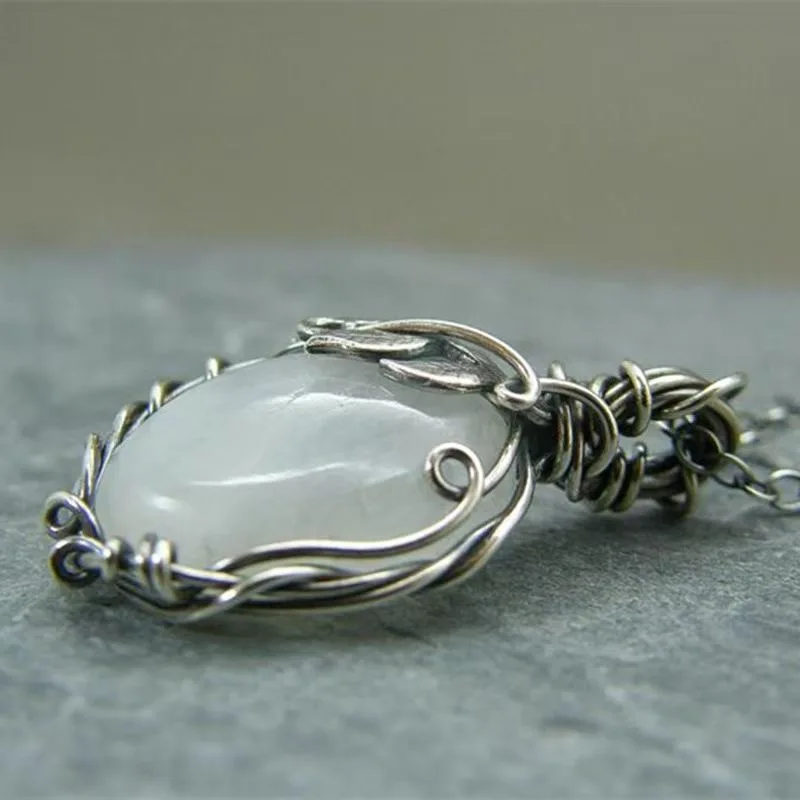 الاتجاه العالمي الجديد تأثيري اكسسوارات Moonstone المرأة العظام سلسلة الرجعية البوهيمي نمط ورقة الكرمة الملحقات