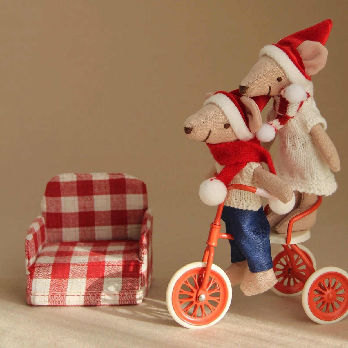 1:12 놀이 집 장난감 미니어처 시뮬레이션 가구 접이식 패브릭 소파