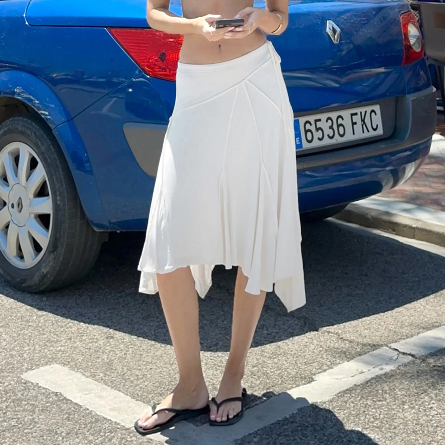 Women's French Style Elegant White Asymmetrical Hem Skirt, Draping Flowy Side Tie Low Waist Mini Skirt