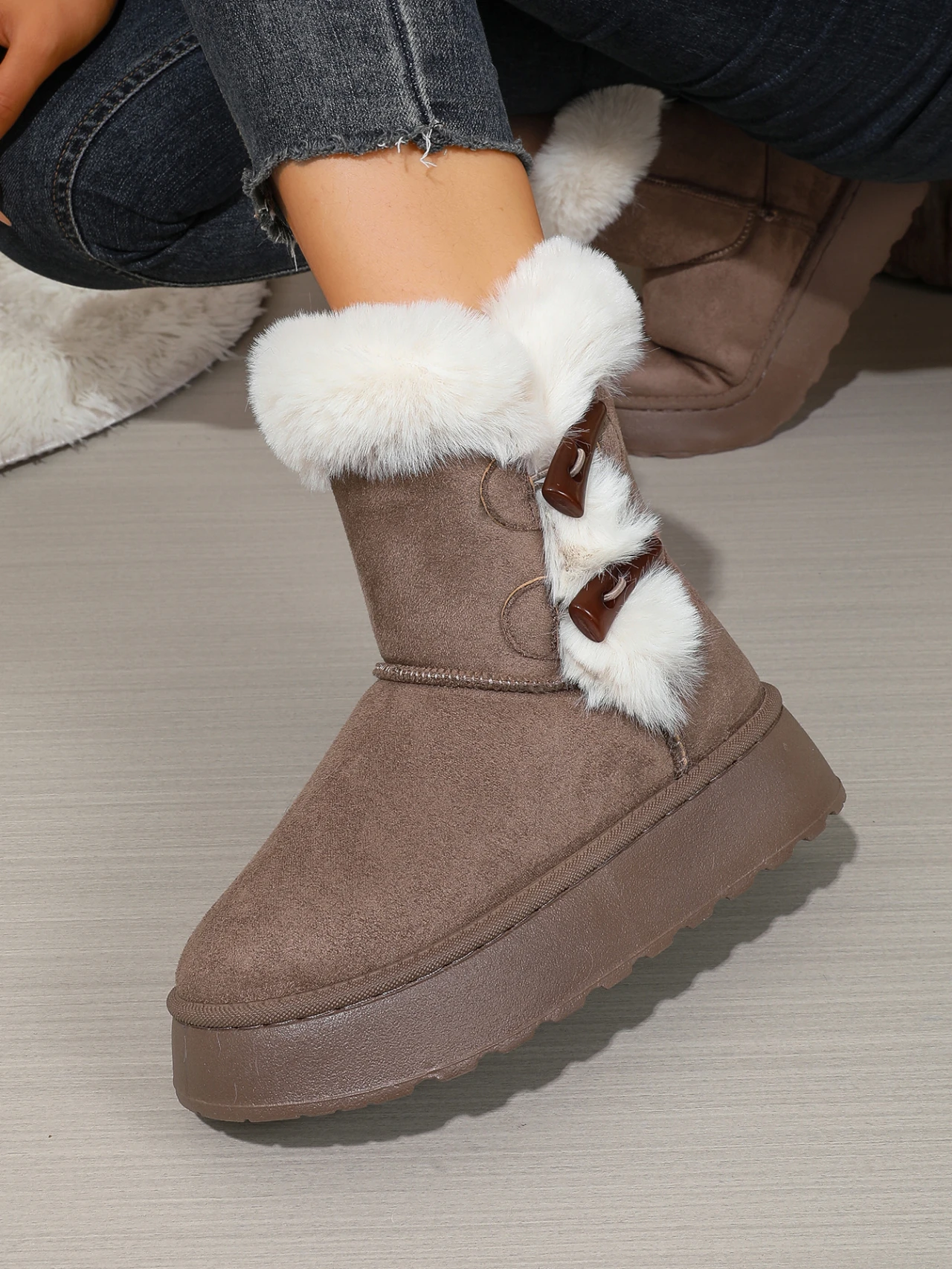 2026 Winter Neuer Stil Bequeme Modische Bestseller Runde Zehenkappe Elegante Lässige Schneestiefel Samt Dickbesohlte Damenstiefel – Detail 5