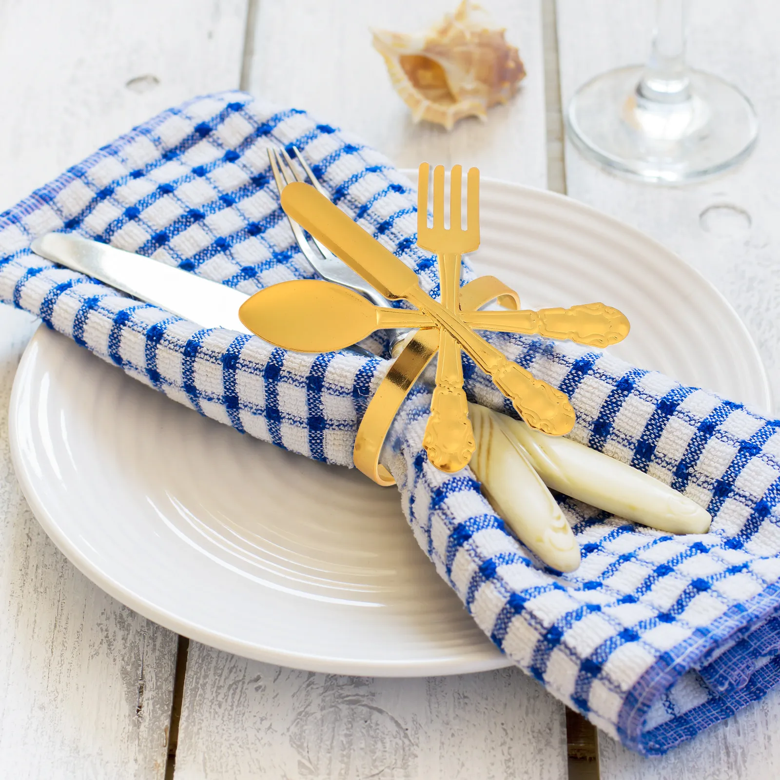 6Pcs Metal Napkin Rings Set Premium Craftsmanship Comfortable Smooth Surface Long-Lasting Napkin Ring Holders for Wedding