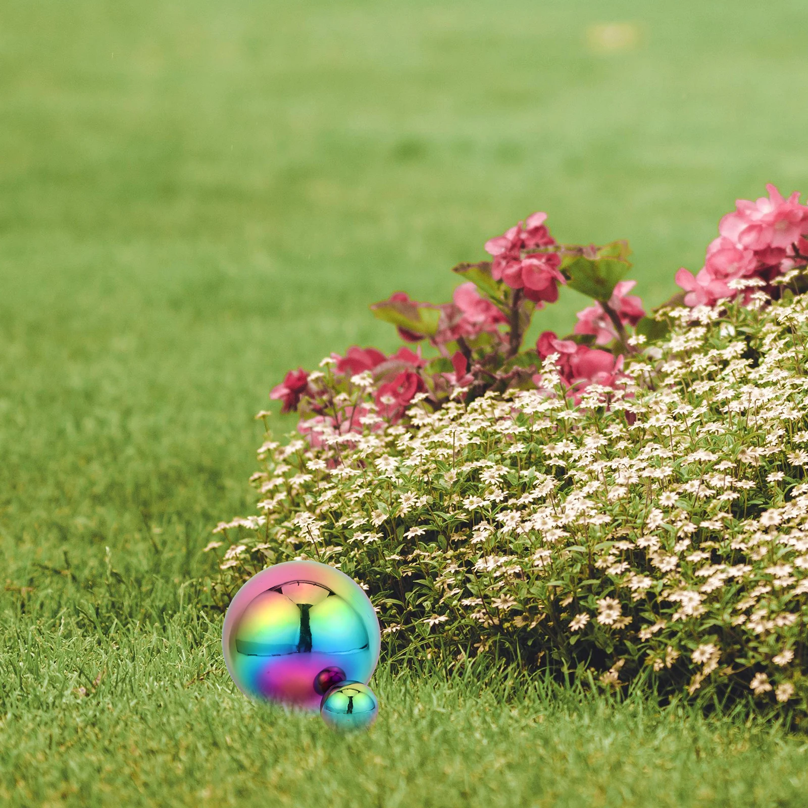 

2Pcs Stainless Steel Reflective Gazing Ball Colorful Hollow Hanging Metal Sphere Christmas Garden Mall Decoration Indoor Outdoor