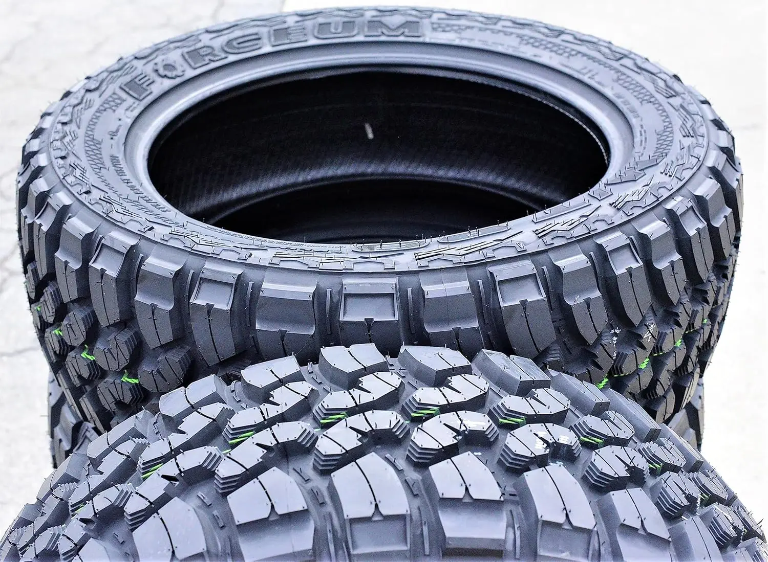 مجموعة من 4 إطارات M/T 08 Plus للطرق الوعرة LT235/75R15 - نطاق تحميل 104/101Q C 6-Ply BSW #1