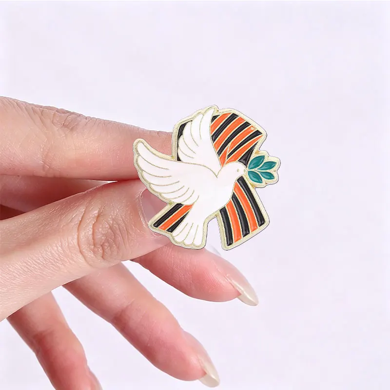 Victory Day May 9th Commemorative Enamel Pin Set Russian Military Honor Brooches Lapel Badge Commemorative Accessories