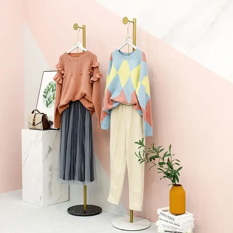 Clothing Store Window Display Rack Floor Mounted Hanger Women's Clothing Store Front Hanging Cloth Rack Sample Display Hangers