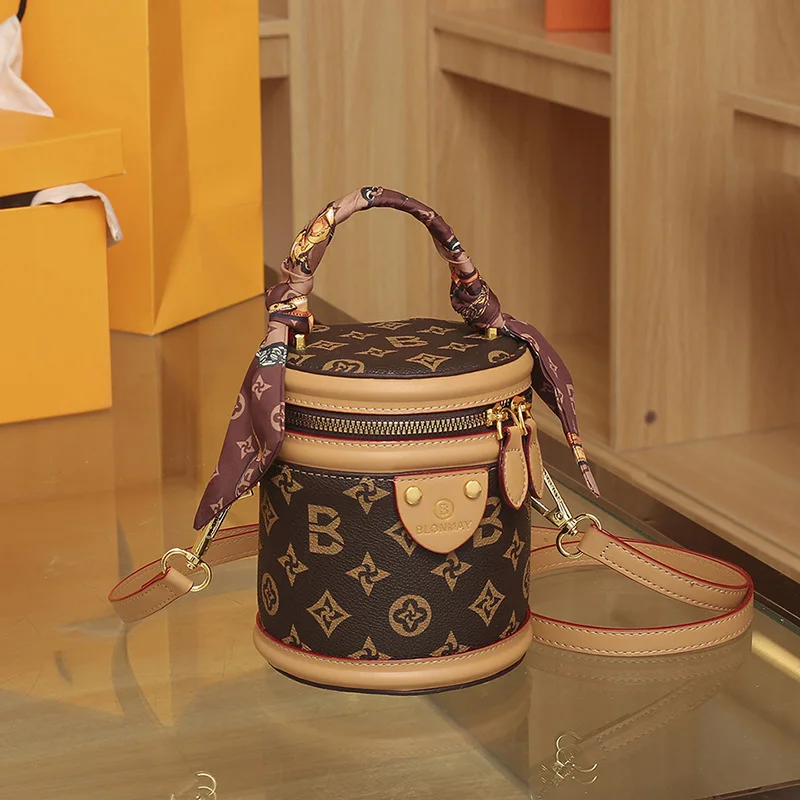 

Женская структурированная сумка-ведро 2025 года — винтажный шарф с верхней ручкой через плечо и дизайном коробки | Модный повседневный кошелек