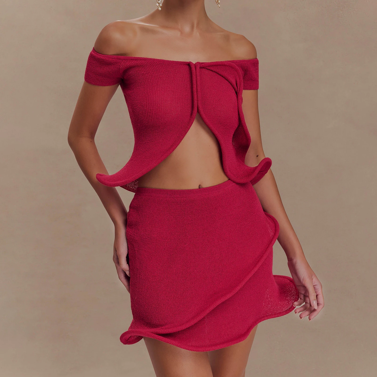 

Новый модный женский комплект с юбкой, укороченный топ с разрезом на плечах и мини-юбка с высокой талией, летний наряд для коктейльной вечеринки, горячая распродажа