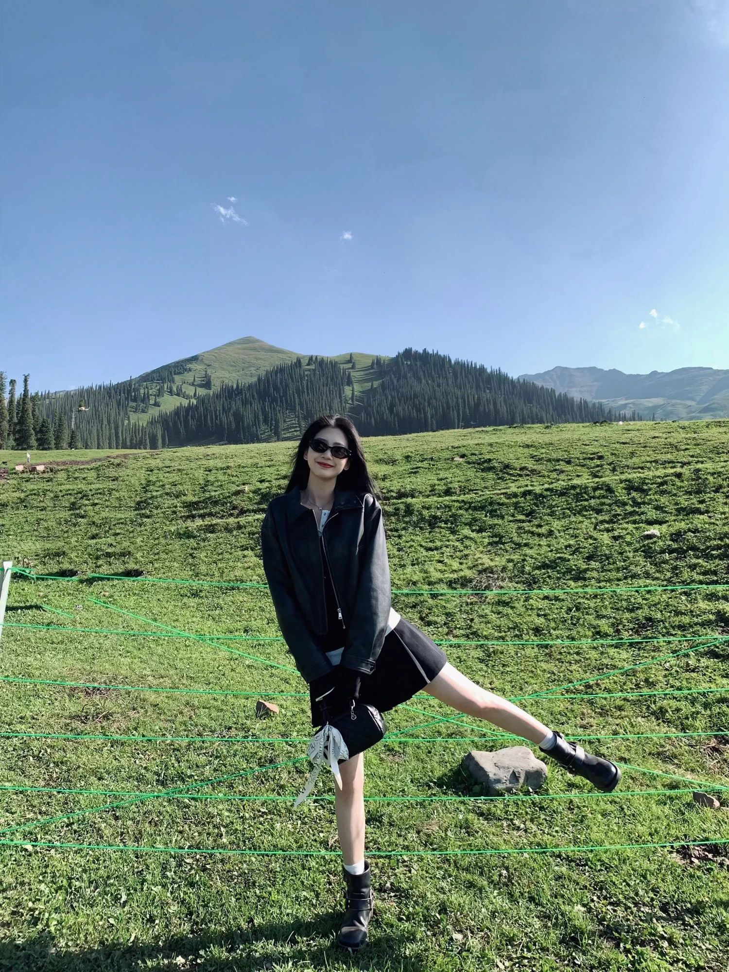 เสื้อโค้ทลำลองสไตล์วินเทจ หนัง PU งานหนัก ทรงเรโทร ซิปยาว ปกเสื้อแบบยาว สีใหม่ ทรงพอดีตัว