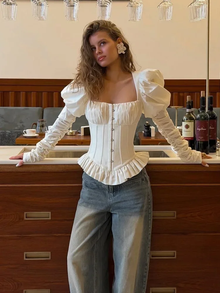 

Casual Fishbone Bubble Sleeves Women Square Neck Top Puffed Backless Pleated Short Slim Blouse Lady Club Party Tops 2026 Spring