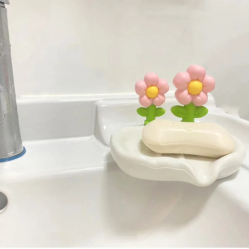 1PC Household high-grade no water no drilling drain soap box washroom durable soap box shelf cute flowers bathroom soap holder