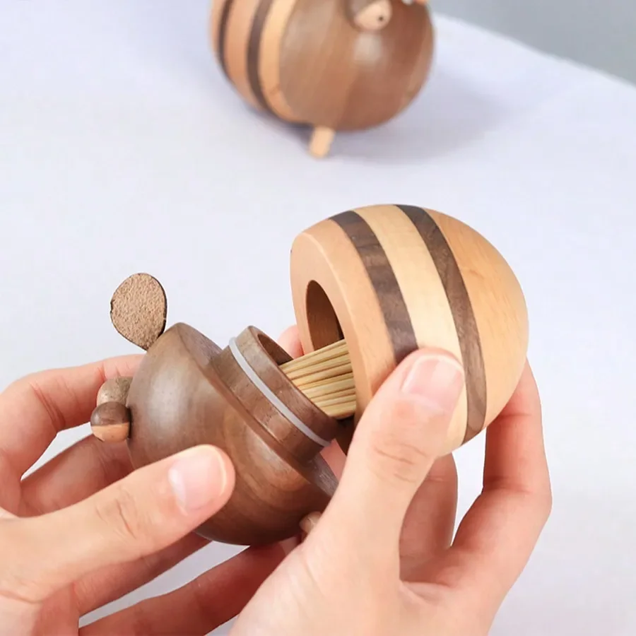 2026 Bee-Shaped Toothpick Container Black Walnut Wood Toothpick Holder Portable Cute Deskstop Decorative Ornaments Toothpick Jar