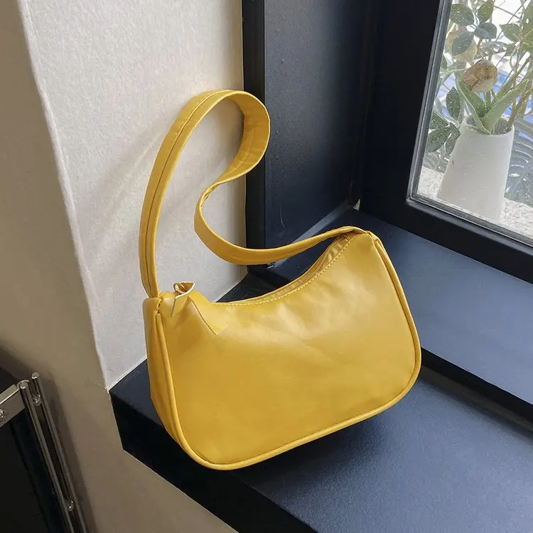 

Модная однотонная ретро-сумка на плечо для женщин, простая и элегантная сумка-полумесяц, городской минималистичный стиль, сумка из искусственной кожи.