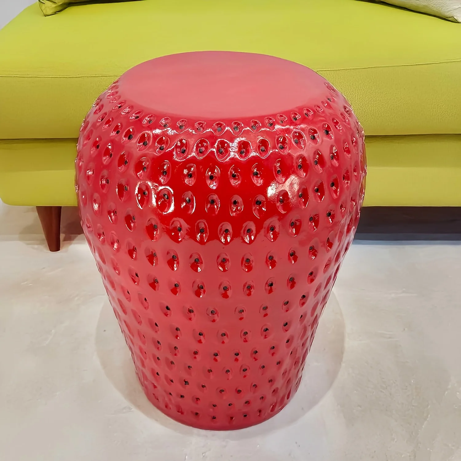 Strawberry Fruit Stool  13.4"Oversized Resin Stool Home Decor Plant Stand Garden Indoor Outdoor Decorations  Multi-Purpose Innovative Garden Furniture