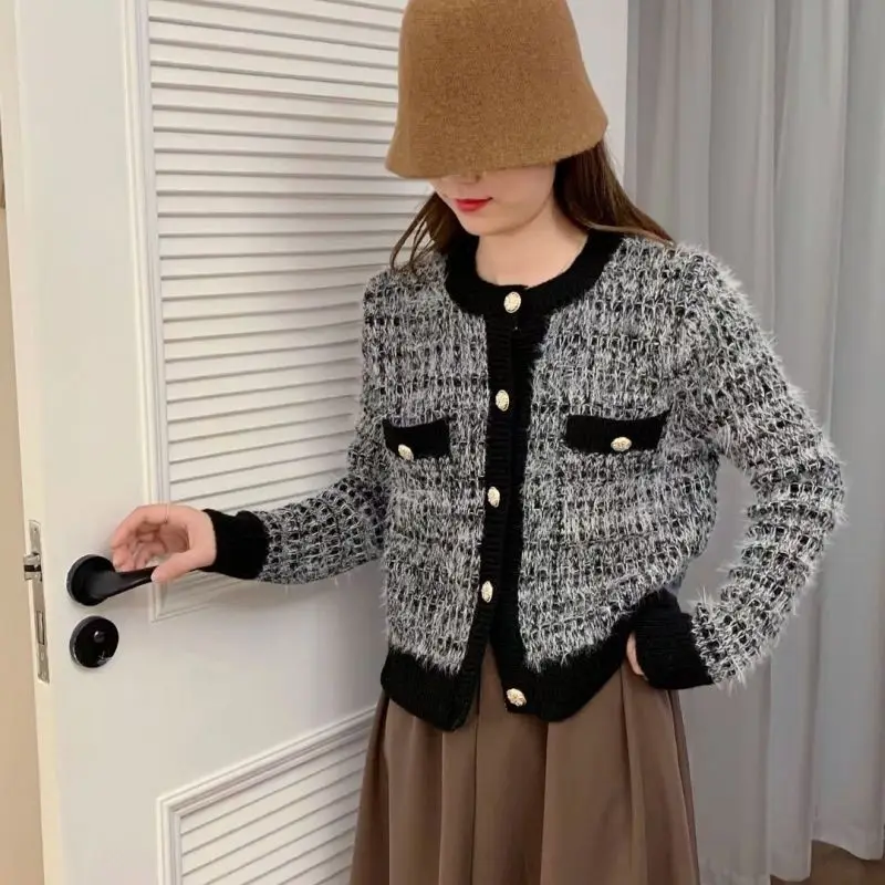 Women's Spring Autumn Temperament Blended Brilliant Silk Knitted Cardigan French Small Fragrance Reduced Age Short Sleeve Top