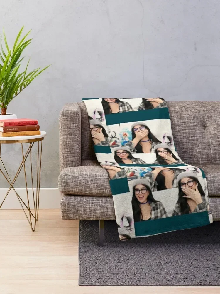 Sssniperwolf laughing collage Throw Blanket Sleeping Bag Decorative Beds warm for winter Stuffeds Blankets