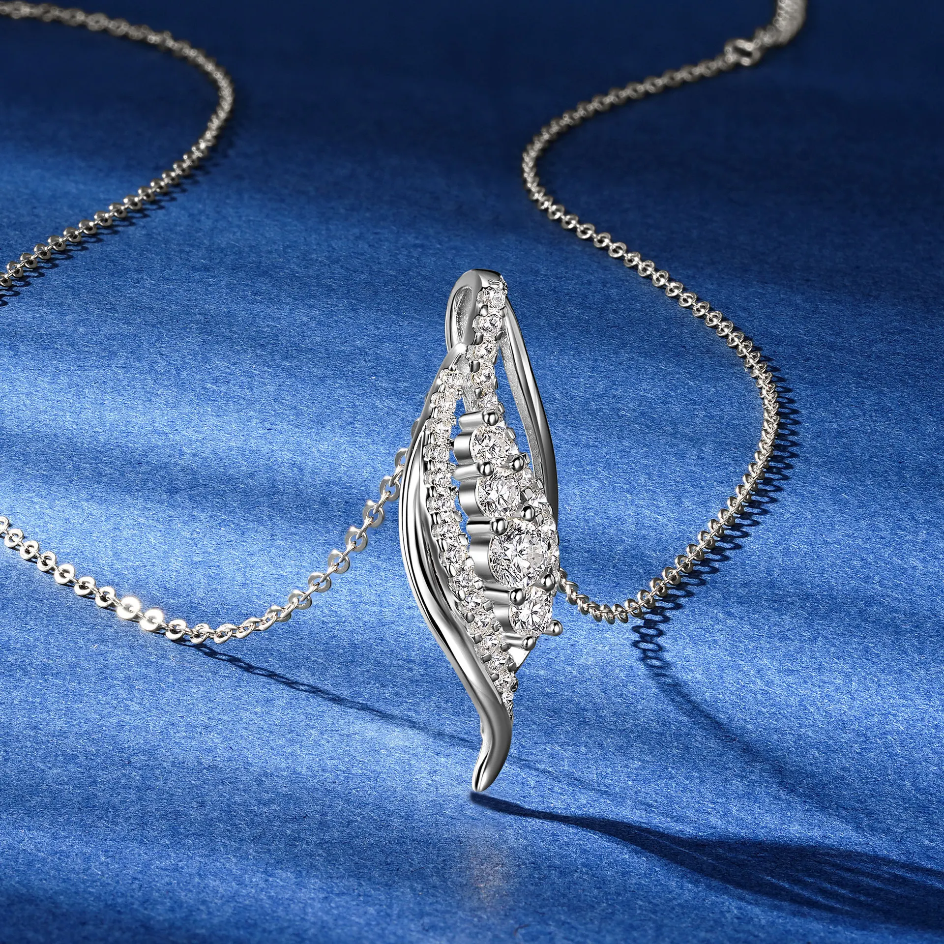 D color moissanite s925 sterling silver fashion necklace leaf simple collarbone chain