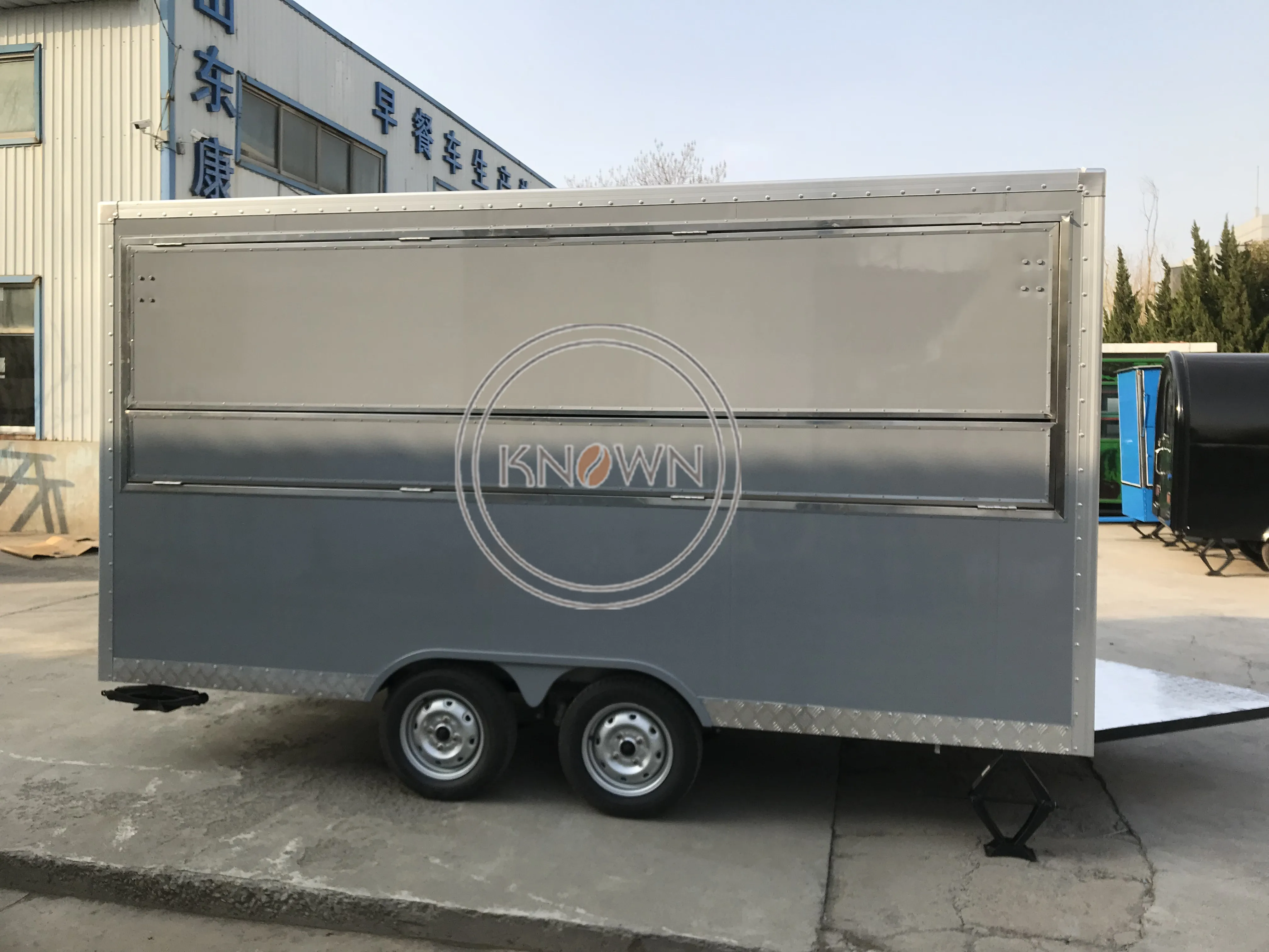 Factory Price 4 Meters Customizable Dining Cart Outdoor Gray Popular Mobile Fast Food Truck