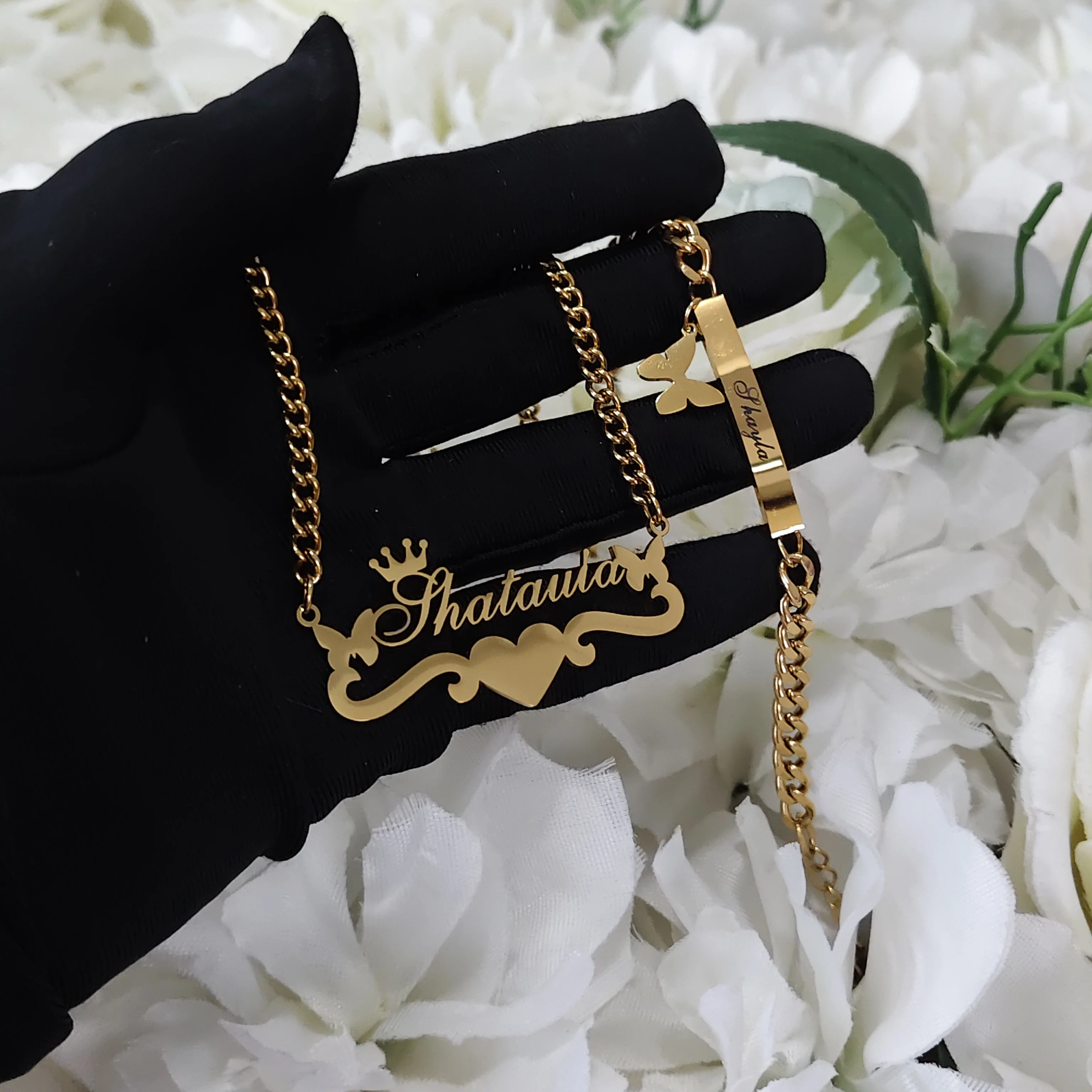 DHQH 2025 بالجملة اسم شخصي مجموعة رسالة مخصصة على شكل قلب قلادة فراشة سوار هدية عيد ميلاد مبيعات المصنع #4