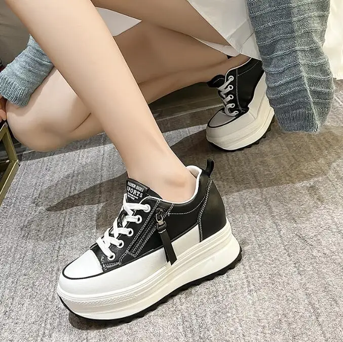 2024 nuove scarpe da ginnastica alla moda con zeppa con plateau da donna in vera pelle scarpe stringate vulcanizzate sneakers robuste da donna