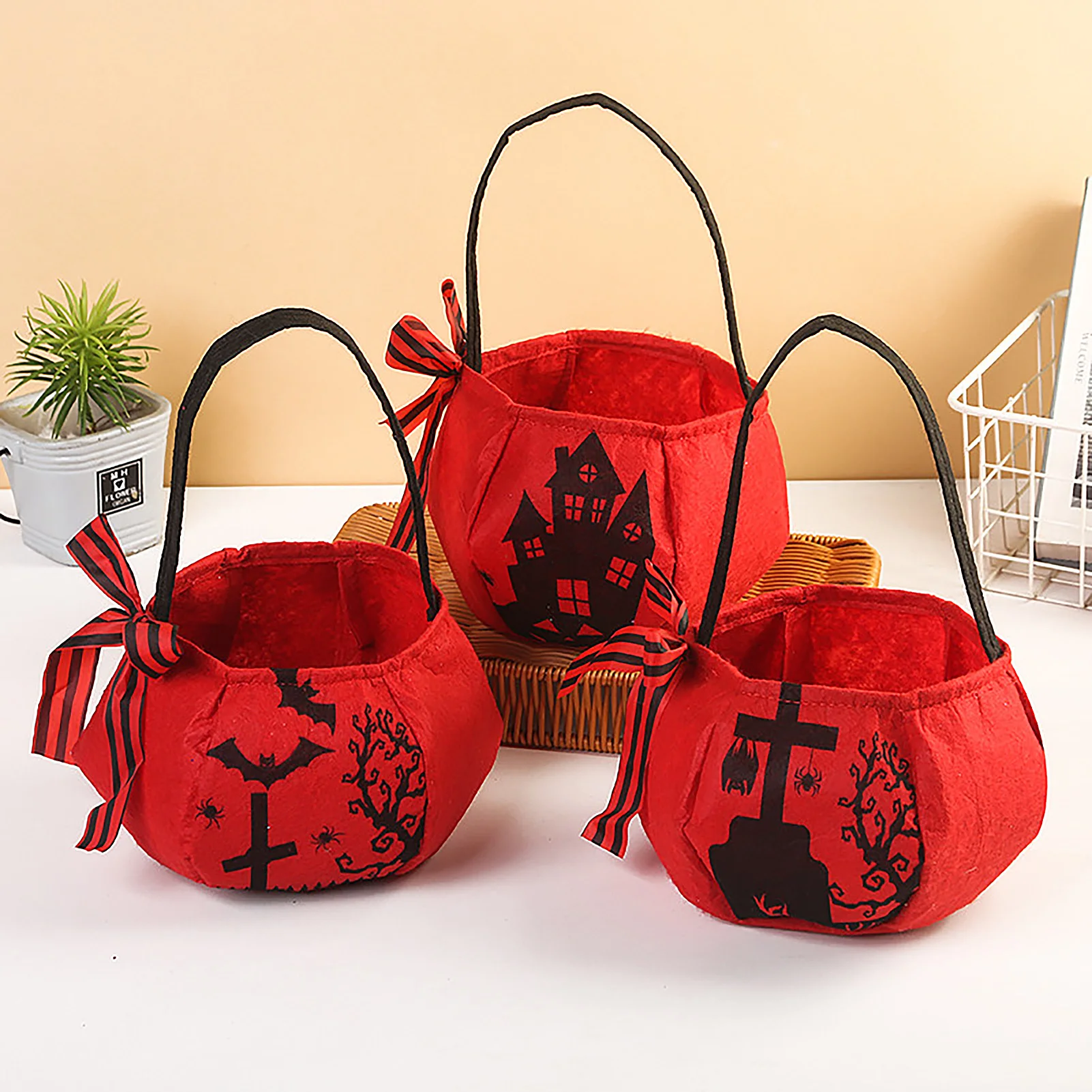 

3Pcs Red Halloween Candy Bag for Trick-or-treating 2025 Halloween Party Bat Castle Elements Candy Tote Pouch with Bowknot
