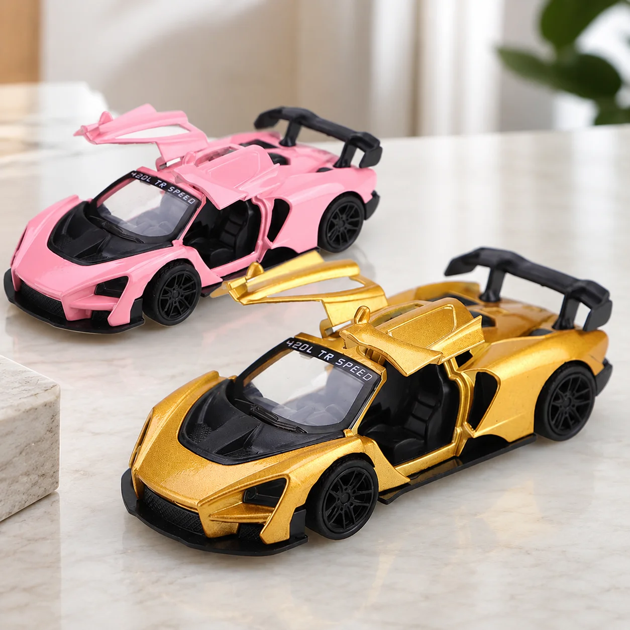 (Boxed) 1/43 Scale, Supercar Alloy Toy Model Car, Powerful Spring, Metal Casting, Boy's Toy, the Best Gift.