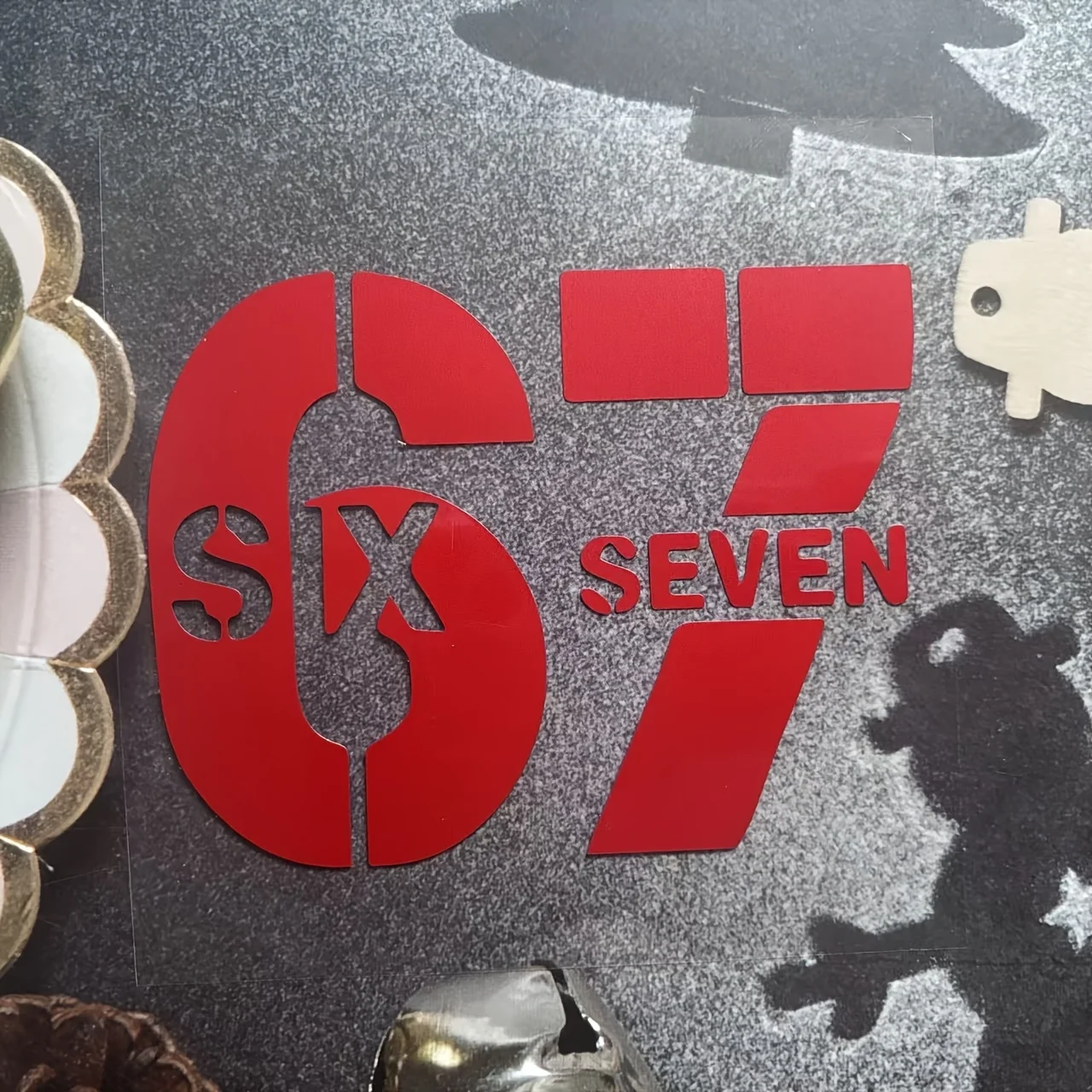 

1 шт. водонепроницаемая виниловая наклейка с номером 67 для мотоциклетного шлема, автомобиля, грузовика, внедорожника, декора дверей и окон