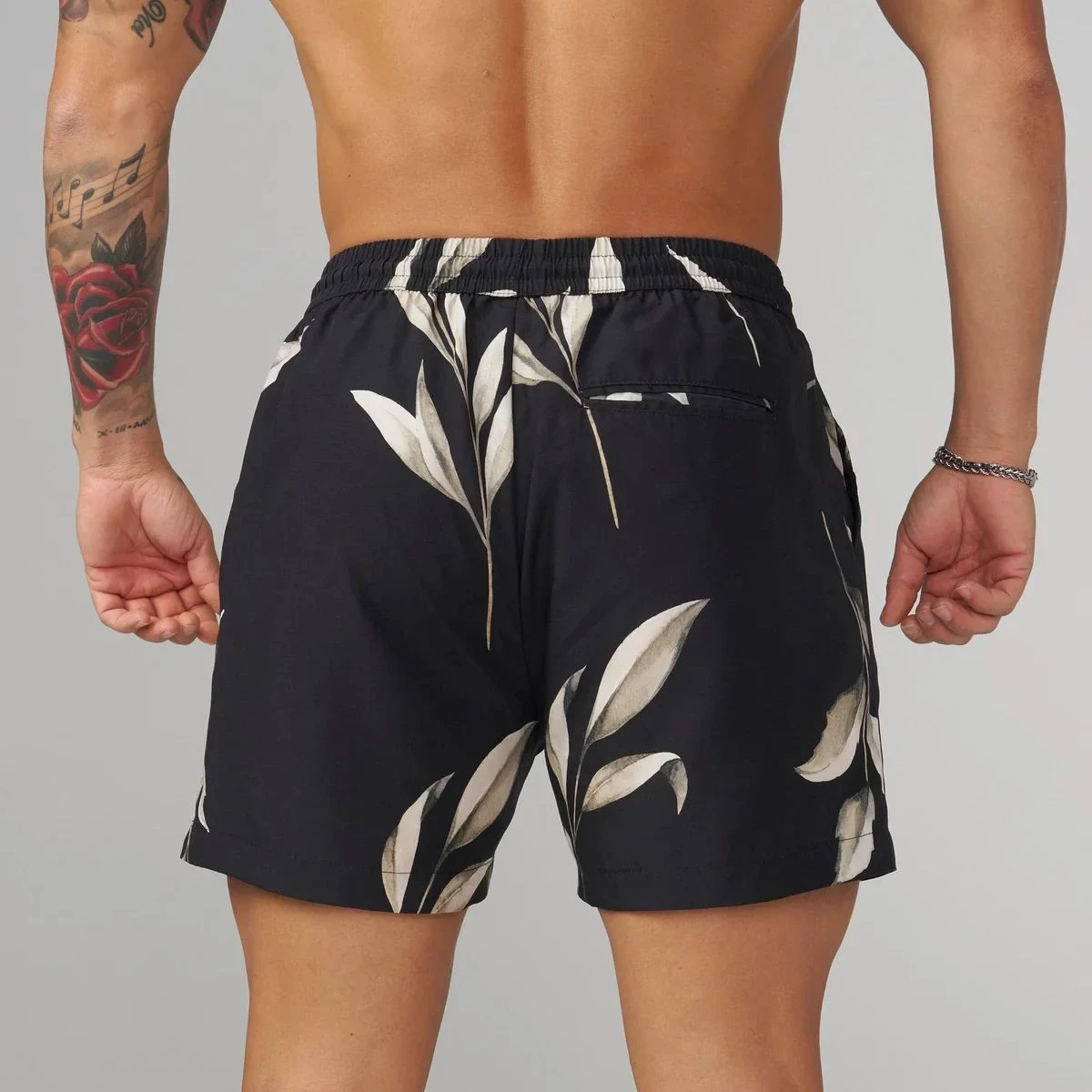 Pantalones cortos de secado rápido para hombre, transpirables y elásticos, por debajo de la rodilla, para correr y Fitness, novedad de verano