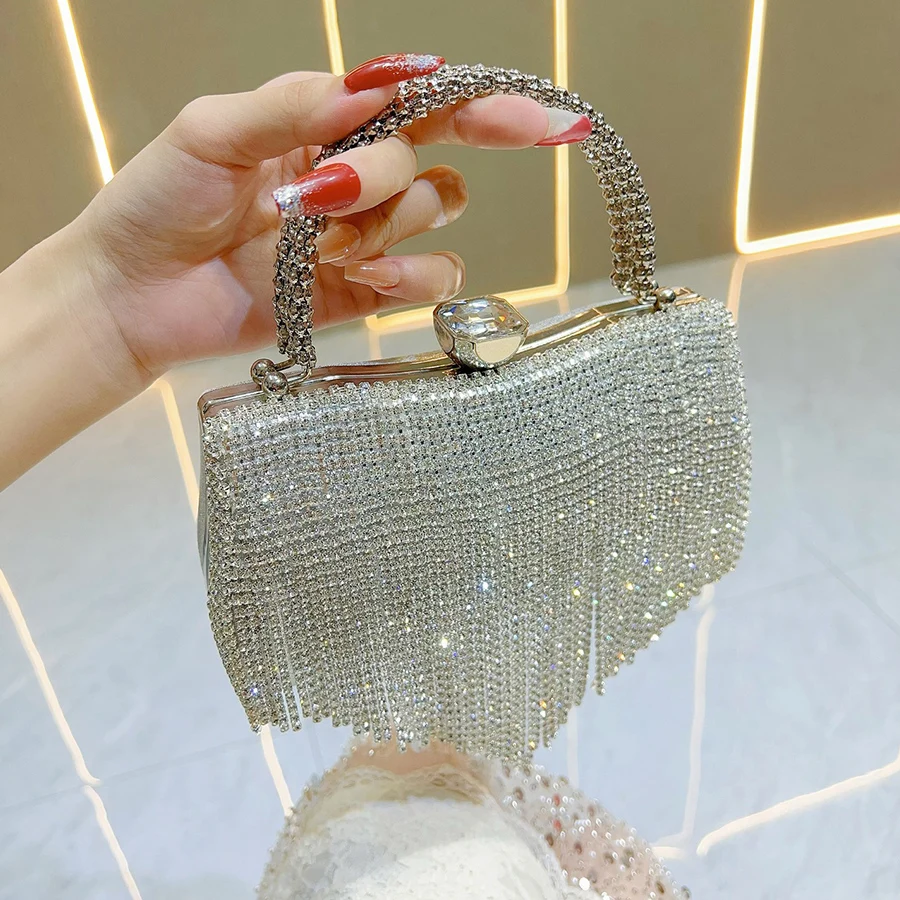 

Diamond-Encrusted Tassel Chain Clutch Elegant Banquet Evening Purse for Formal Dresses Trendy Glitter Material Box Totes Bridal