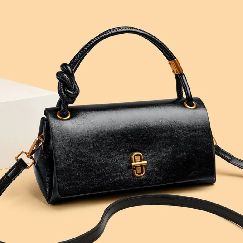 حقيبة حمل للسيدات مصنوعة من جلد الماعز الراقية قبرص العصرية خفيفة الوزن وناعمة ذات مظهر يومي