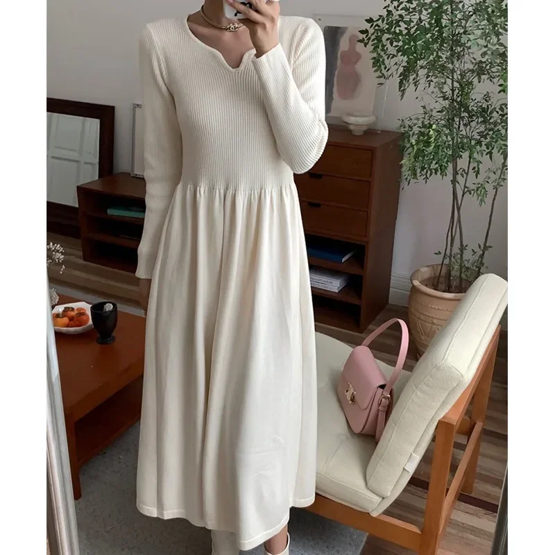 Casual Women's V-neck Internet Famous Long Over The Knee Woolen Dress, 2024 Autumn and Winter New Loose Base Knitted Dress