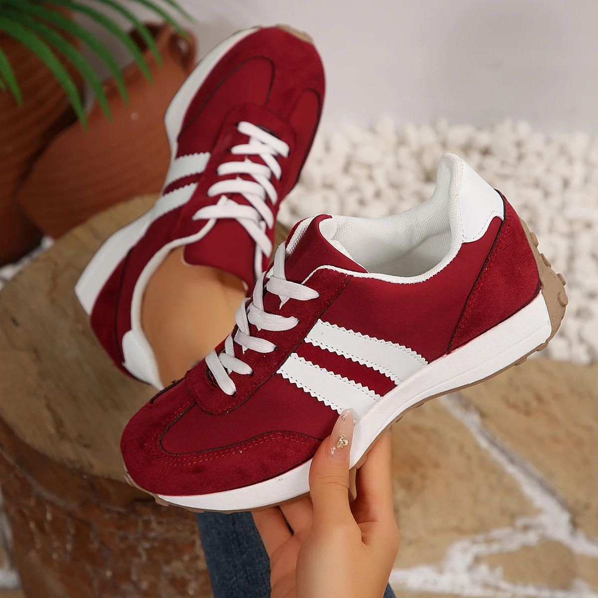 

2025 Women Anti-slip Sneakers New Spring Casual Light Flat Sneakers Women Outdoor Autumn Brand Luxury Vulcanize Shoes Women