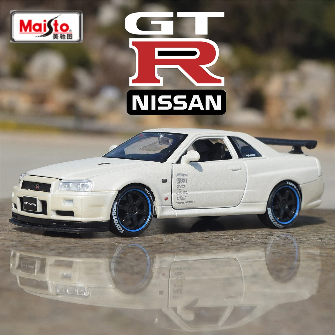 Maisto 1:24 Nissan Skyline GTR R34 Alloy Sports Car Model Diecast Metal Toy Racing Car Model Simulation Collection Kids Toy Gift