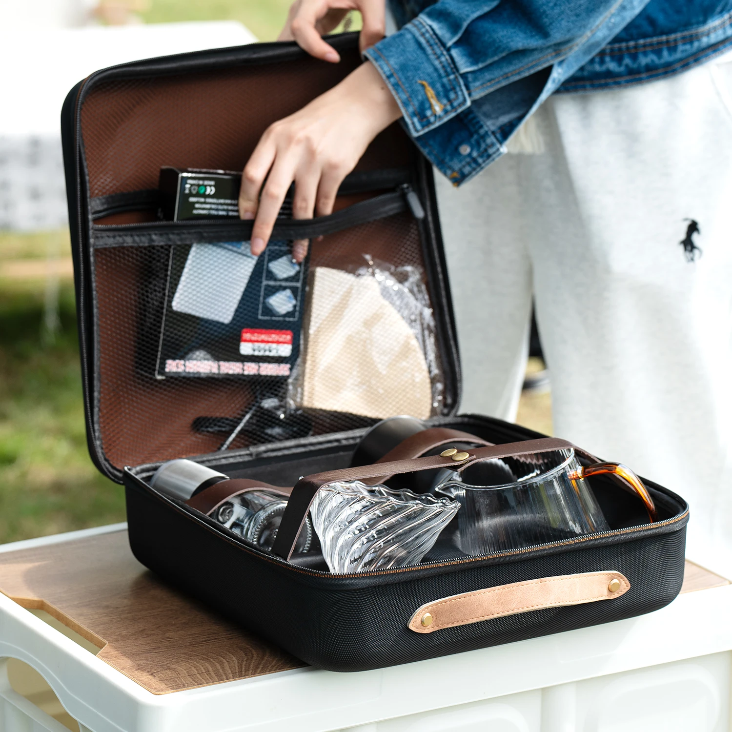 

Coffee Gift Set Barista Tools Arabic Pour Over 8pcs Coffee Set camping outdoor Handbag Grinder Manual Coffee Gift Set
