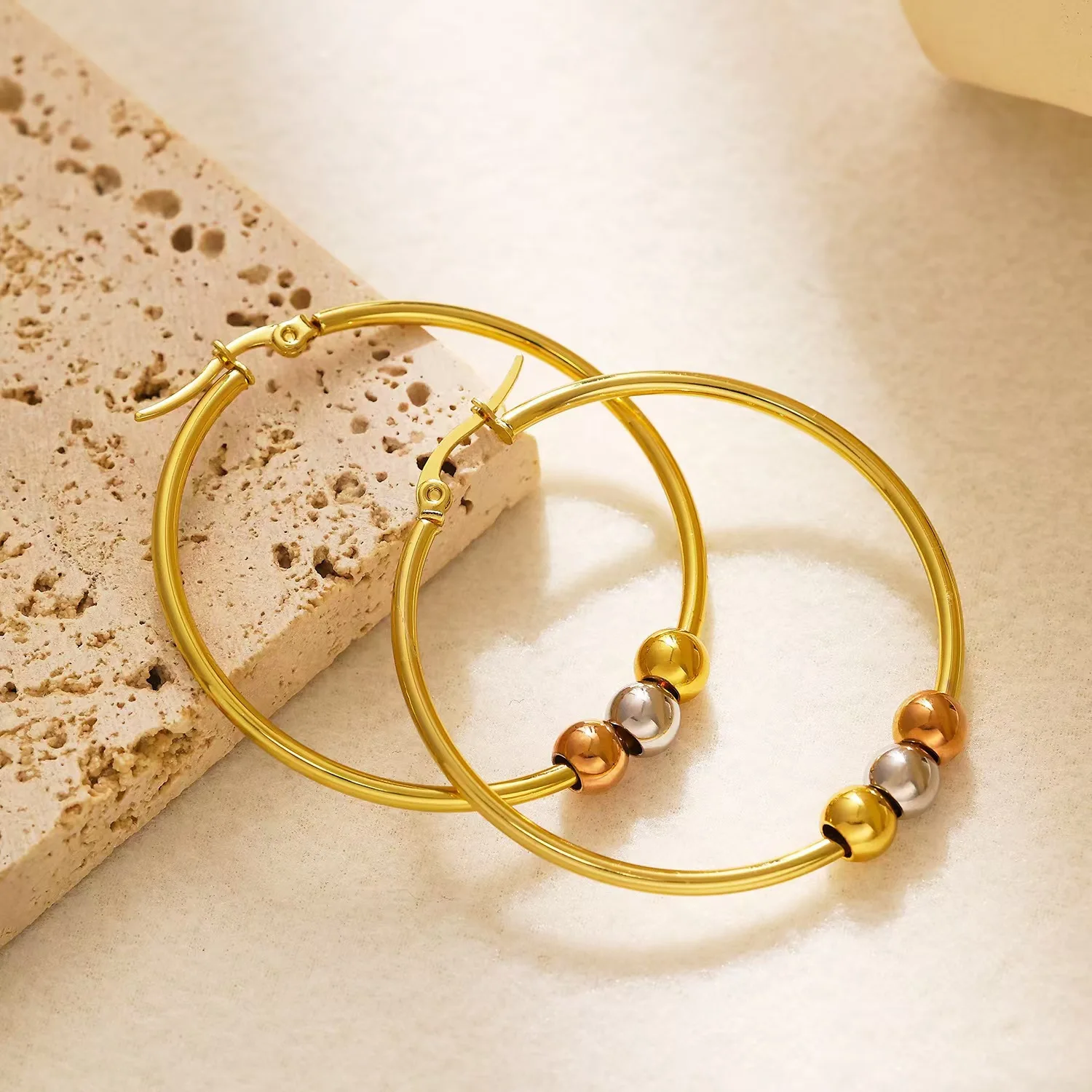 Independent Station Hot Selling INS Wind Personality Versatile Double Ring Earrings Earrings, Premium Sense Personality Coil Ear