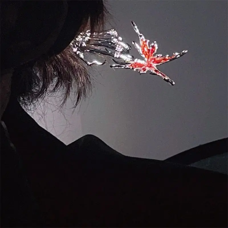 Dark Butterfly Skeletal Blossom Hand Bone Hairpin Unique Gothic Style Treasure Jewelry Alternative Hair Accessory for Women Gift